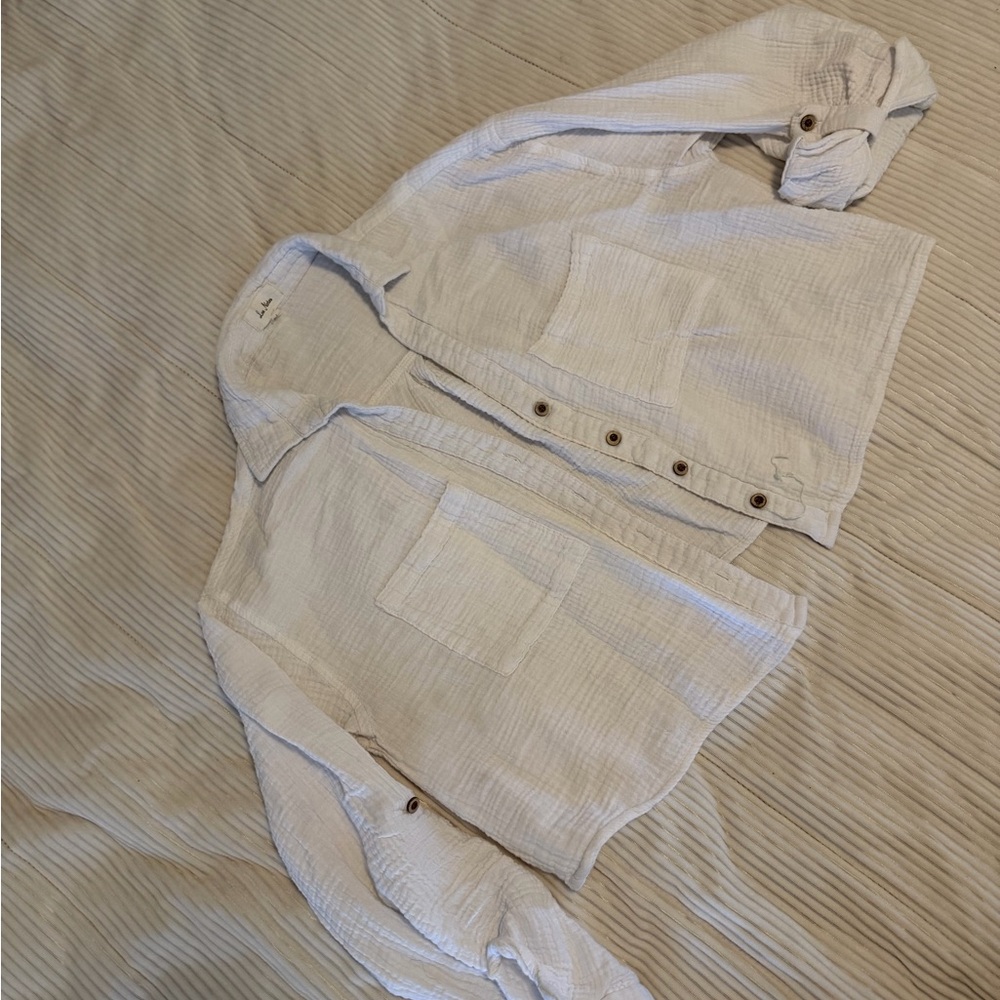 White Love Notes Gauzy crop shirt